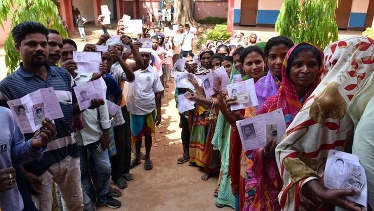 Jharkhand Assembly Elections : झारखंड विधानसभा चुनाव के चौथे चरण में 15 सीटों पर मतदान शुरू