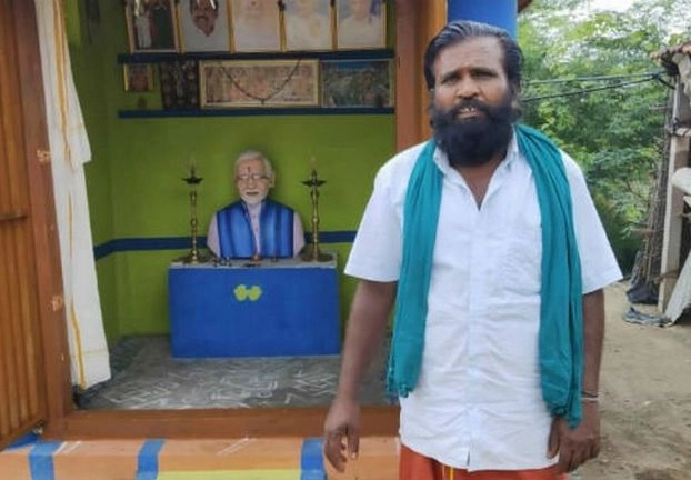 तमिलनाडु के किसान ने बनाया पीएम मोदी का मंदिर, रोज करता है आरती