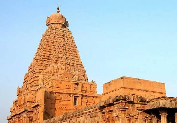 तंजौर के मंदिर के 10 रहस्य, बगैर नींव पर खड़ा है 1000 वर्षों से