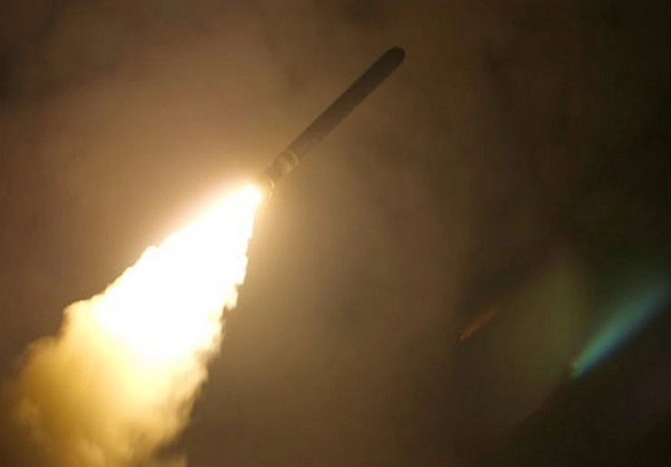 Missile attack | बगदाद में अमेरिकी सैन्य ठिकानों पर मिसाइलों से हमला