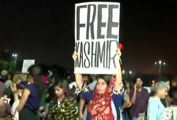 महंगा पड़ा 'Free Kashmir', पुलिस ने दर्ज की FIR