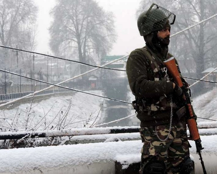 Indian Army | जम्मू कश्मीर में सर्दी और बर्फबारी ने बढ़ाई सेना की मुसीबत