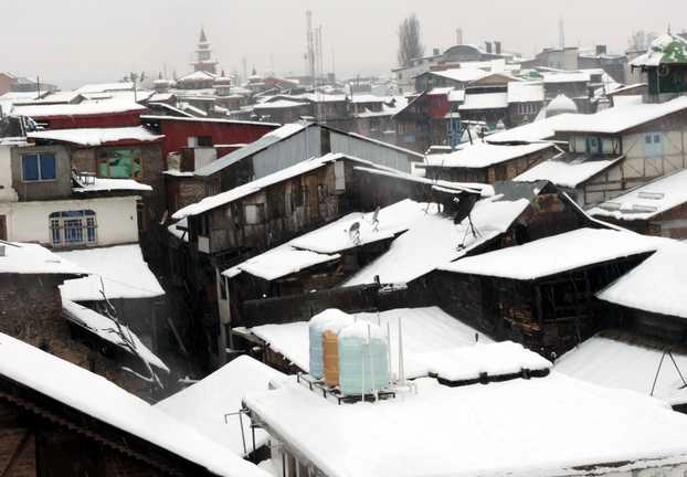 कश्मीर में Snow Storm का कहर, 4 जवानों समेत 9 की मौत - Snow storm in Kashmir