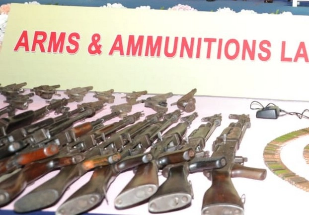 बड़ी खबर, असम में 644 उग्रवादियों ने हथियार डाले - 664 millitants arrested in Assam