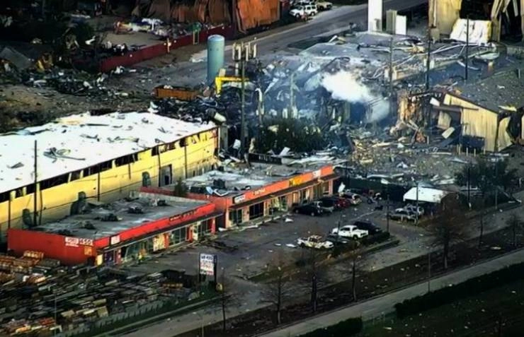 अमेरिका के ह्यूस्टन में जोरदार धमाका, 2 लोगों की मौत - US Houston explosion 2 people killed Watson Grinding & Manufacturing