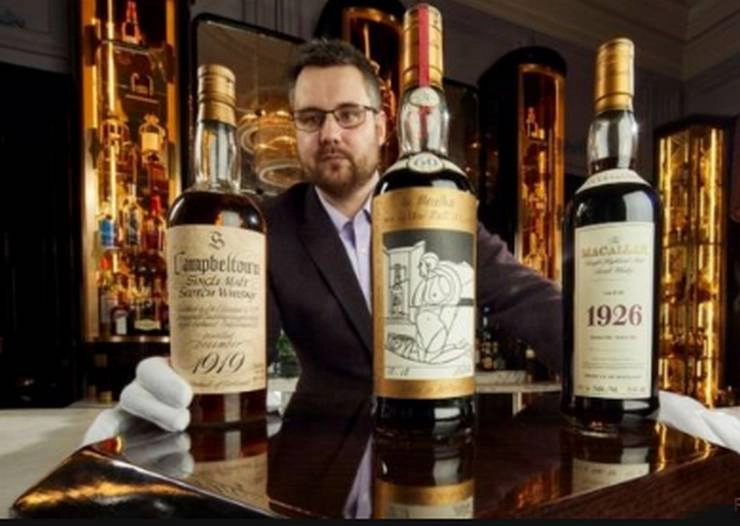 लंदन में विश्व की सबसे महंगी व्हिस्की की नीलामी, कोई 60 साल तो कोई 50 साल पुरानी - world's most expensive whiskey auction in London