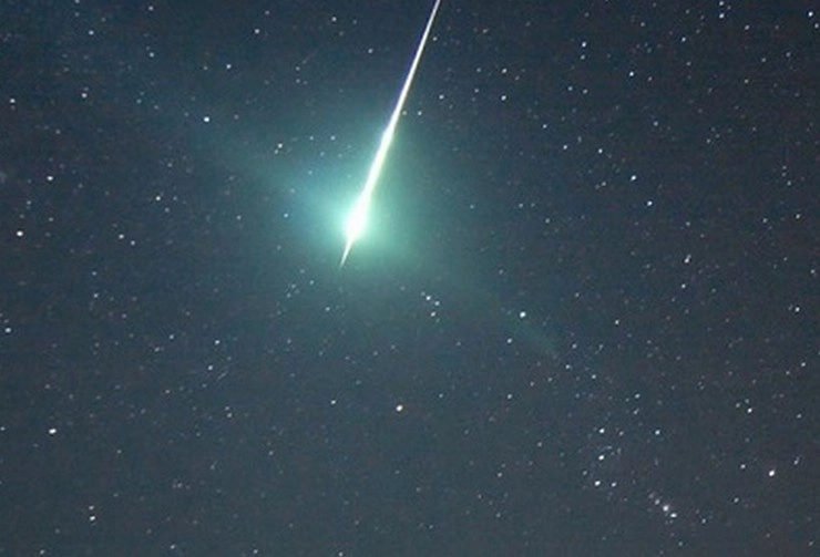 આકાશમાંથી પડ્યા આગના ગોળાનુ લાઈવ VIDEO: રાજસ્થાનમાં તેજ ધમાકા સાથે સંભળાયો અવાજ, રાત્રે થયુ અજવાળુ