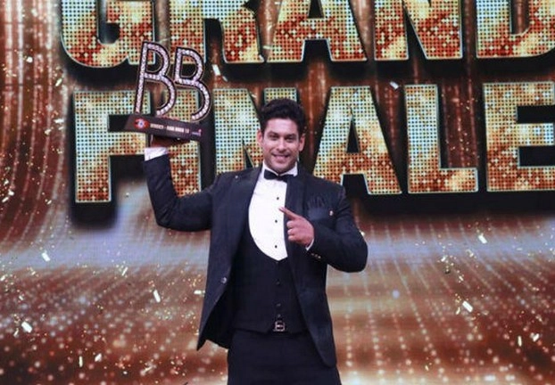 टीवी अभिनेता सिद्धार्थ शुक्ला बने बिग बॉस 13 के विजेता - Bigg Boss 13 winner, Siddharth Shukla, Asim Riaz, Salman Khan, BB13 winner
