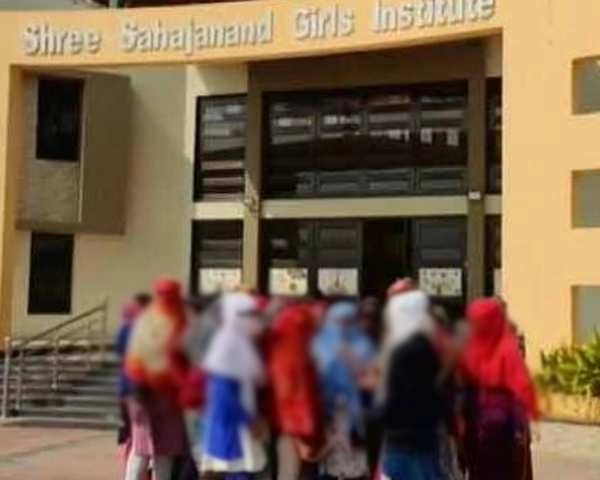 SSGI Menstruation Case । गुजरात के कच्छ में 68 लड़कियों की पवित्रता की जांच, प्रिंसिपल समेत 4 गिरफ्तार - SSGI Menstruation Case, 4 arrested