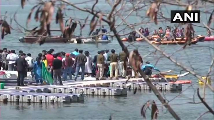 भोपाल की बड़ी झील में हादसा, रेस के दौरान पलटी नाव, 8 IPS अफसर थे सवार, बाल-बाल बचीं डीजीपी की पत्नी - boat capsizes badi jheel bhopal madhya pradesh ips officers rescued