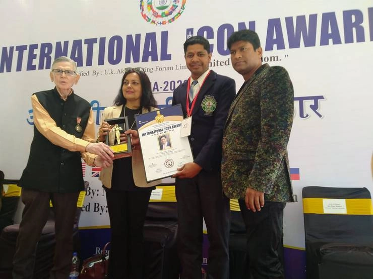 सुनील ठाकुर अंतरराष्ट्रीय आइकॉन अवॉर्ड से सम्मानित - Sunil Thakur conferred with International Icon Award