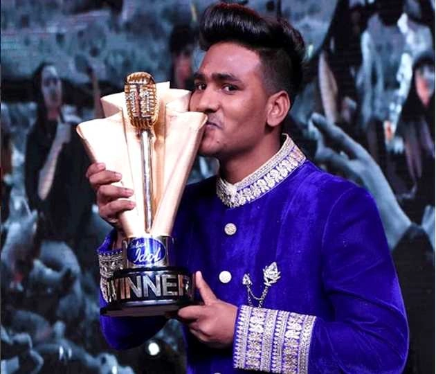 सनी हिंदुस्तानी बने 'इंडियन आइडल 11' के विजेता, कभी परिवार का गुजारा चलाने के लिए करते थे जूते पॉलिश - indian idol 11 winner sunny hindustani struggle story