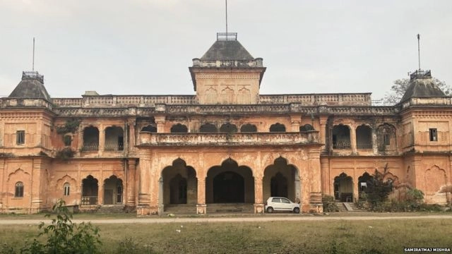 रामपुर में नवाबों का स्ट्रॉन्ग रूम क्यों नहीं खुल पा रहा