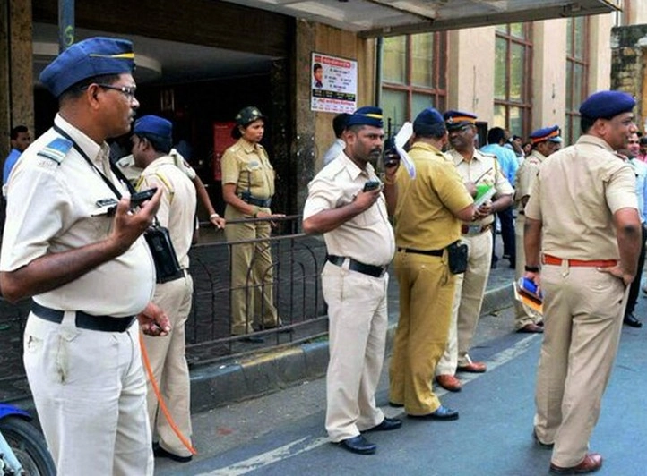 Holi festival : मुंबई में 40 हजार से ज्यादा पुलिसकर्मी होंगे तैनात - More than 40 thousand policemen will be stationed in Mumbai on Holi