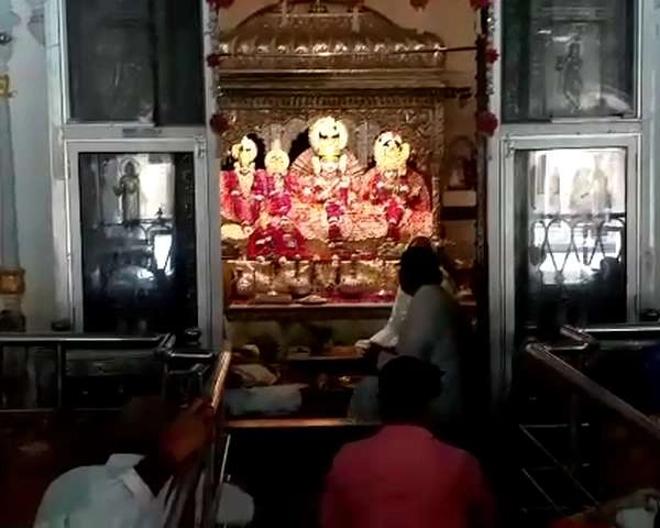 Ground Report : अयोध्या की सड़कों पर सन्नाटे के बीच भये प्रगट कृपाला, दीनदयाला... - Ramnavmi in Ayodhya