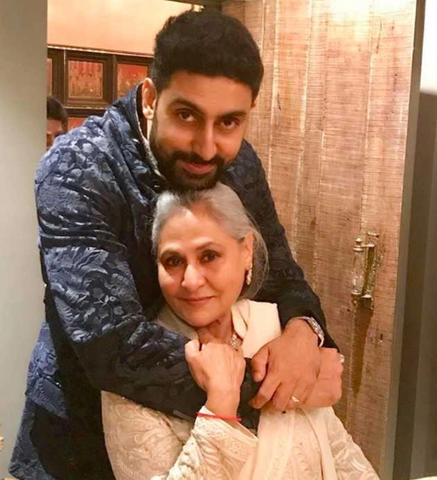 लॉकडाउन की वजह से दिल्ली में फंसीं जया बच्चन, जन्मदिन पर अभिषेक ने लिखा प्यारा सा पोस्ट - abhishek bachchan wishes mom jaya bachchan on her birthday