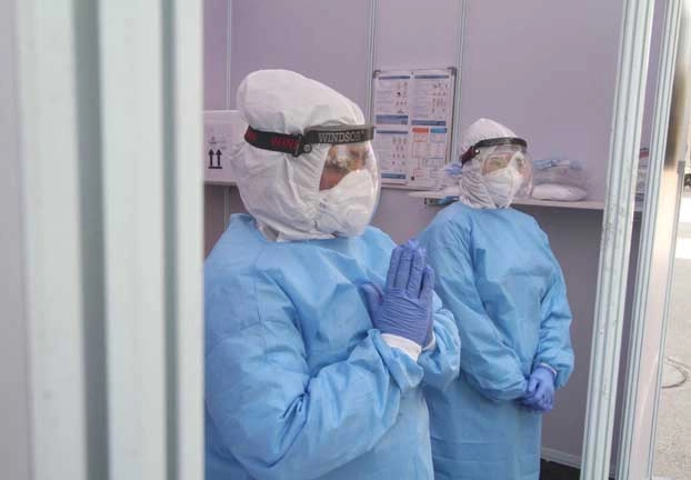 बड़ी खबर, पुणे में एक अस्पताल के 25 स्वास्थ्यकर्मी कोरोना संक्रमित