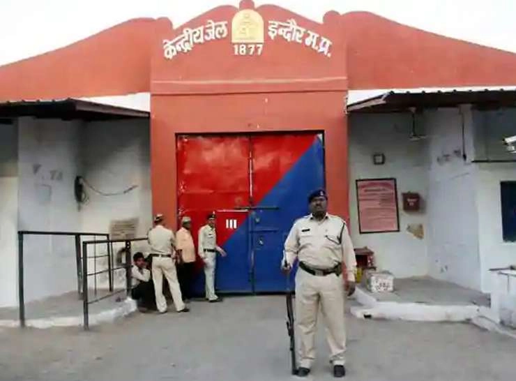 35 दिन से इंदौर की जेल में बंद थे मुनव्वर फारुकी, सुप्रीम कोर्ट के आदेश के 30 घंटे बाद नाटकीय घटनाक्रम में रिहा