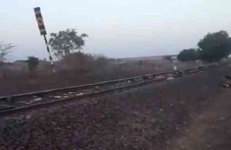 औरंगाबाद हादसा, रेलवे ट्रैक पर इसलिए बची 4 मजदूरों की जान - Aurangabad railway track accident case