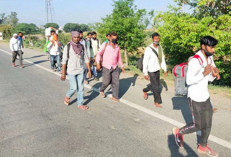 दर्दनाक, 300 किमी पैदल चला प्रवासी मजदूर, लू लगने से मौत - walked 300 KM, dies from loo