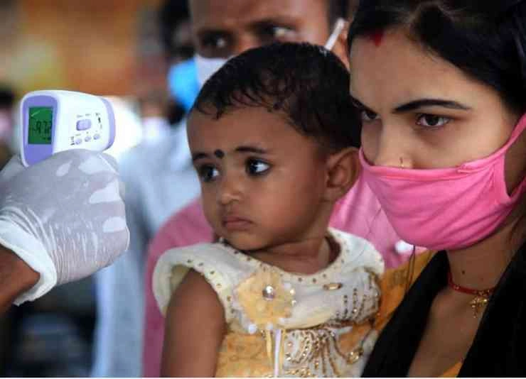 COVID-19 : देश में 24 घंटे में सामने आए 5000 से ज्यादा मामले, ट्रेनों के बाद हवाई उड़ानें शुरू करने का ऐलान - Corona virus cases in india