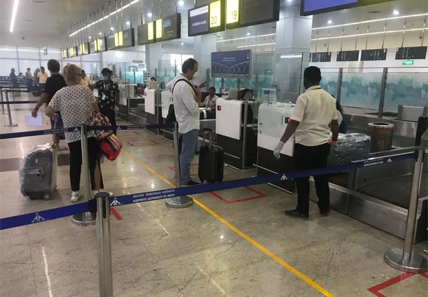 Delhi Airport पर यात्रियों के लिए बनेगी Corona जांच प्रयोगशाला - Corona Testing Laboratory to be built for passengers at Delhi Airport