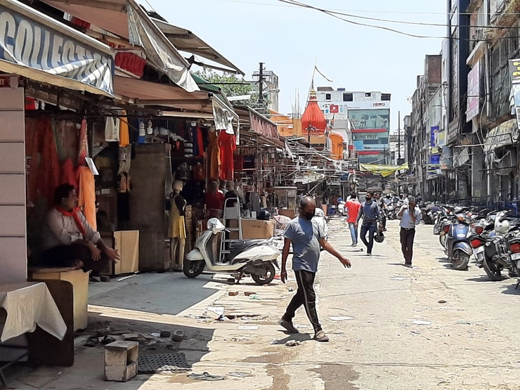 Lucknow | Unlock-1 : घरों से निकलने के लिए बेताब दिखे लखनऊवासी (Ground report)