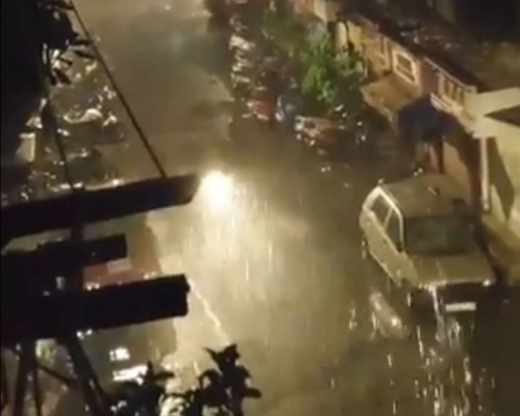 CycloneUpdate : चक्रवात 'निसर्ग' के पहुंचने से पहले मुंबई को तेज बारिश ने भिगोया - Cyclone Nisarga rising towards the coasts of Maharashtra and Gujarat