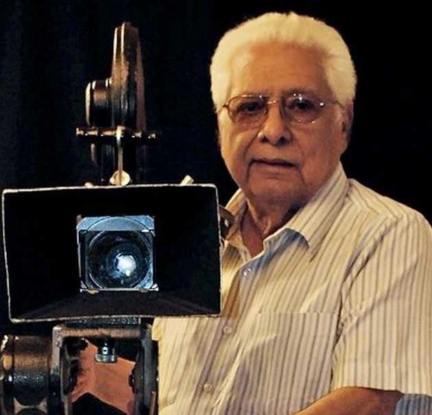 बासु चटर्जी के निधन से शोक की लहर, पीएम मोदी समेत बॉलीवुड सेलेब्स ने प्रकट किया दुख - filmamaker basu chatterjee dies bollywood celebs mourn
