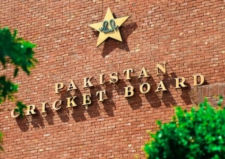 पाकिस्तानी क्रिकेट की दुर्दशा, कम कीमत पर 'लोगो' अधिकार बेचने पर मजबूर हुआ PCB - PCB forced to sell logo rights at low prices