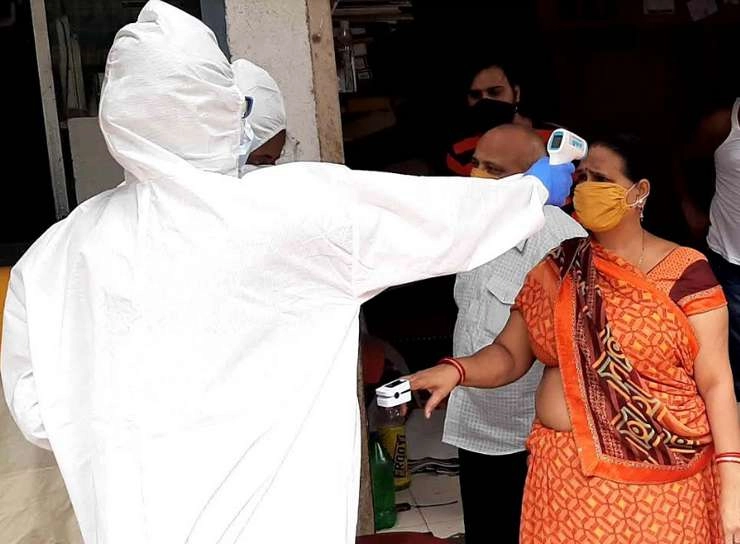 कोरोनावायरस Live Updates : महाराष्ट्र में एक दिन में रिकॉर्ड 7,862 संक्रमित सामने आए - record 7,862 infections were reported in Maharashtra in one day
