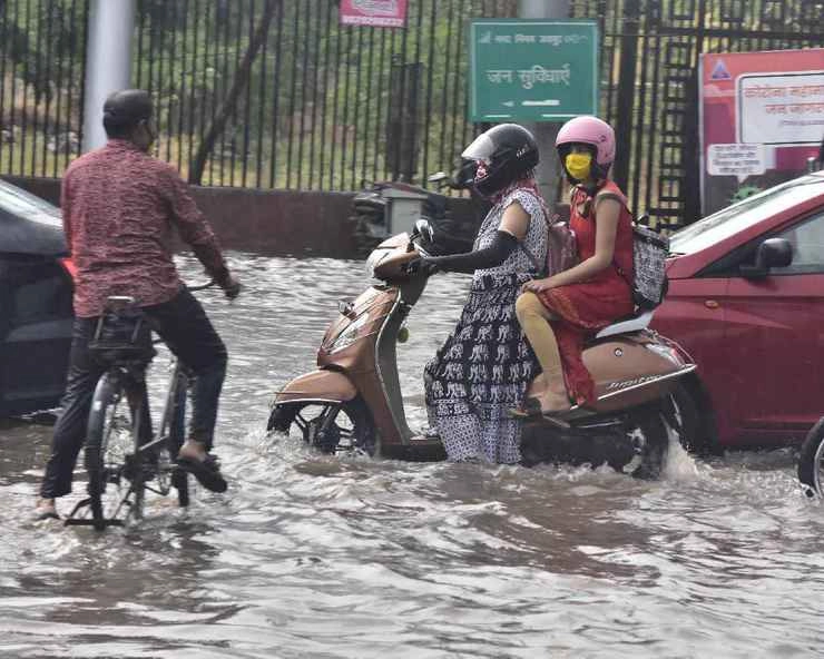दिल्ली में भारी बारिश के बाद जलभराव, यातायात बुरी तरह बाधित - Waterlogging after heavy rains in Delhi