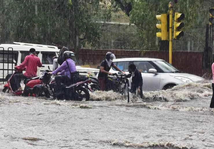 Weather update : राजस्थान में भारी बारिश की चेतावनी, कई जिलों में रेड अलर्ट