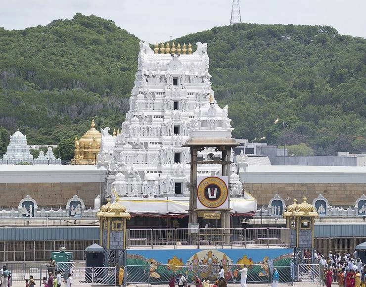 तिरुमाला मंदिर को वर्धमान जैन ने दान में दिए 2.1 करोड़ रुपए