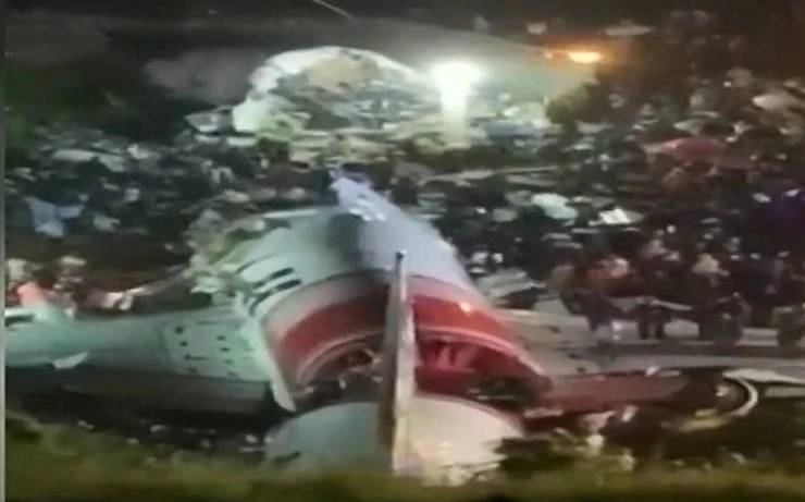 राष्ट्रपति, उपराष्ट्रपति, प्रधानमंत्री कोझिकोड विमान हादसे में लोगों की मौत से दु:खी - Kozhikode plane crash