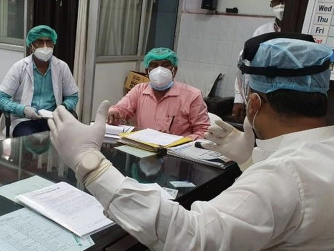 कोरोना: बिहार में सबसे कम डॉक्टर, पर सबसे ज़्यादा डॉक्टरों की मौत