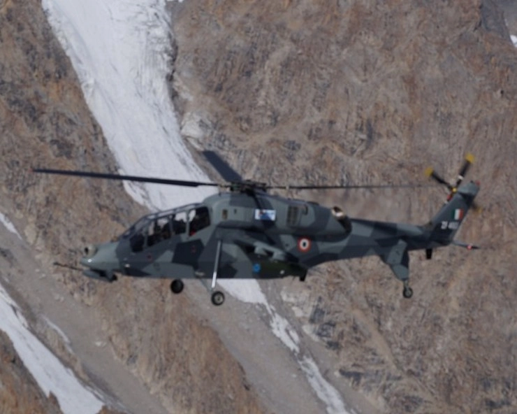 कश्मीर में सेना का हेलीकॉप्टर दुर्घटनाग्रस्‍त, सह पायलट की मौत, पायलट हुआ घायल