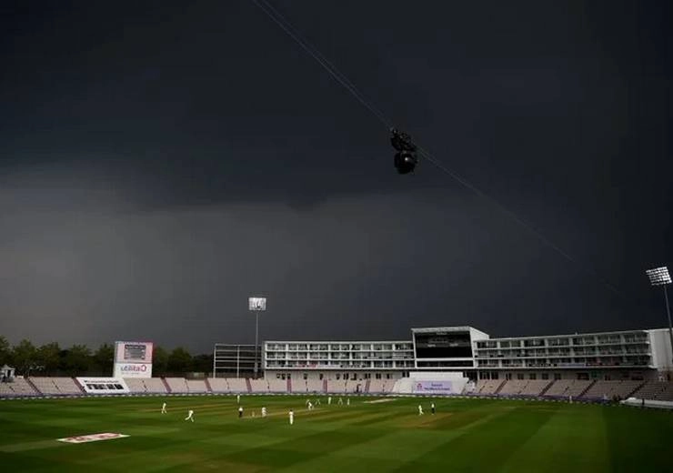 बैंटन की अर्द्धशतकीय पारी बेकार, बारिश से धुला इंग्लैंड-पाकिस्तान टी20 मैच - Banton's half-century innings wasted, rain-washed England-Pakistan T20 match