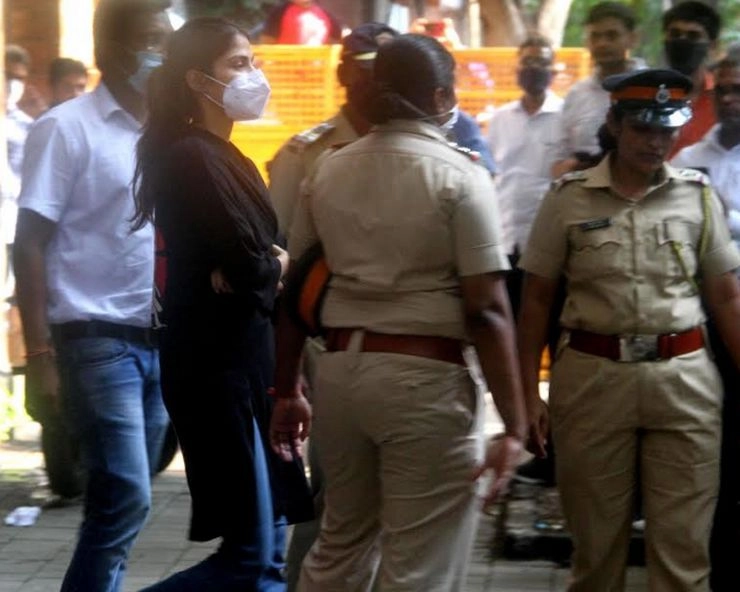 Rhea Chakraborty arrested: अभिनेत्री को मिला विद्या बालन, शबाना आजमी समेत कई हस्तियों का साथ - Rhea Chakraborty arrested