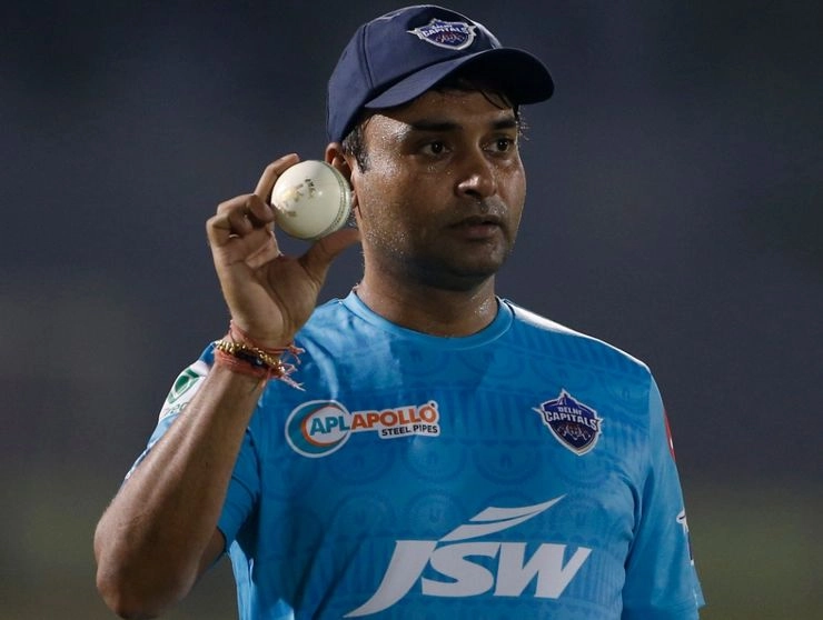 मिश्रा जी हैं IPL इतिहास के दूसरे सबसे सफल गेंदबाज, फिर भी कोच ने कहा 'बल्लेबाजी सुधारो'