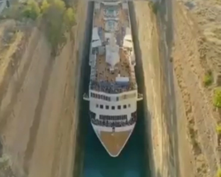 Fact Check: ग्रीस में चल रहे क्रूज का वीडियो गुजरात की रो रो फेरी के नाम पर वायरल - fact check Greece cruise video linked to Gujarat Ro Ro Ferry service