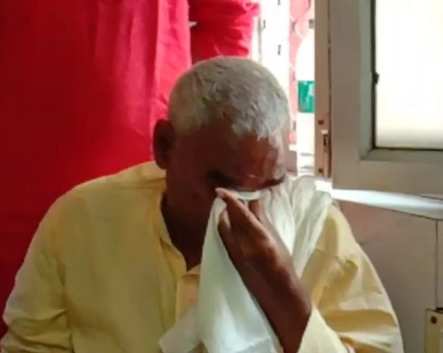 आरोपी के परिवार का दुख सुनकर MLA की आंखों से बहे आंसू, अस्पताल में महिलाओं ने किया विलाप - MLA weeps after meeting Dheerendra family