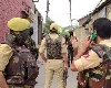 पुलवामा में आतंकवादियों और सुरक्षाबलों के बीच मुठभेड़, तलाशी अभियान शुरू