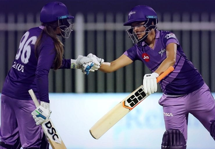 Women's T20 Challenge : वेलोसिटी की चैंपियन सुपरनोवास पर 1 गेंद शेष रहते रोमांचक जीत