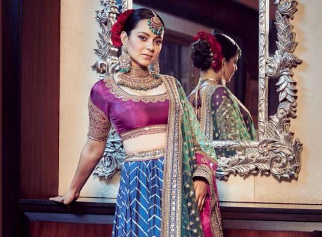 भाई की शादी में कंगना रनौट ने पहना लाखों का लहंगा, तैयार करने में लगा इतना वक्त - kangana ranaut bandhani lehenga took 14 months to be made photo and video viral