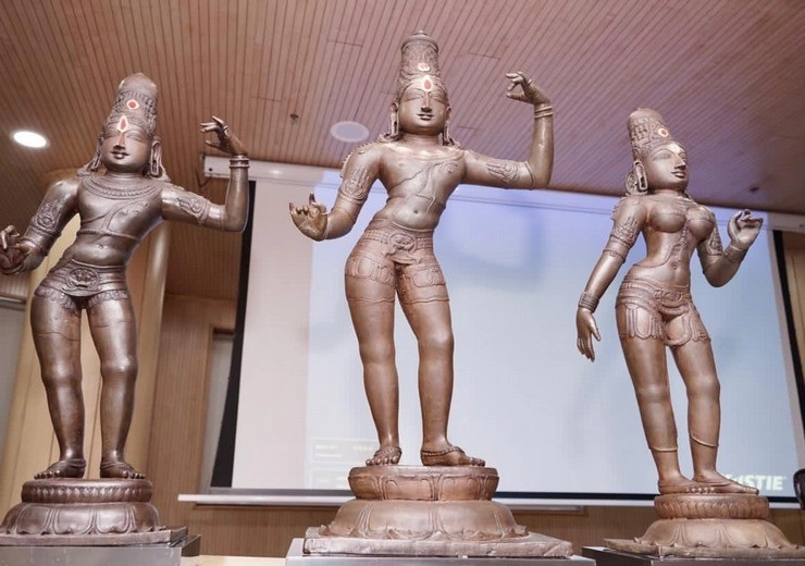 42 साल पहले चोरी हुई भगवान राम, लक्ष्मण और सीता की प्रतिमाएं भारत को मिलीं - Stolen statues were returned to India