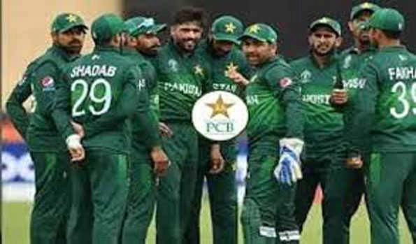 न्यूजीलैंड पहुंचे पाकिस्तान टीम के 6 सदस्य कोरोना पॉजिटिव - 6 members of the pakistan squad test positive for covid-19 in new zealand