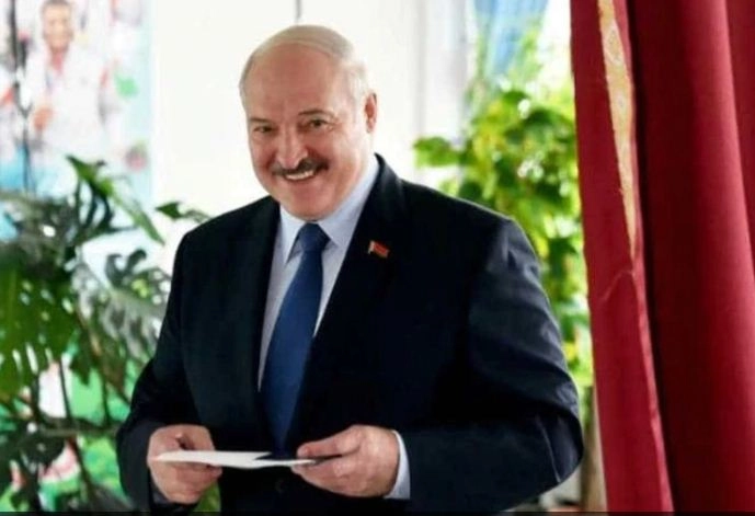 ‘अलेक्‍जेंडर’ हटेंगे पद से, आखिरी ‘तानाशाही’ होगी खत्म - Alexander Lukashenko