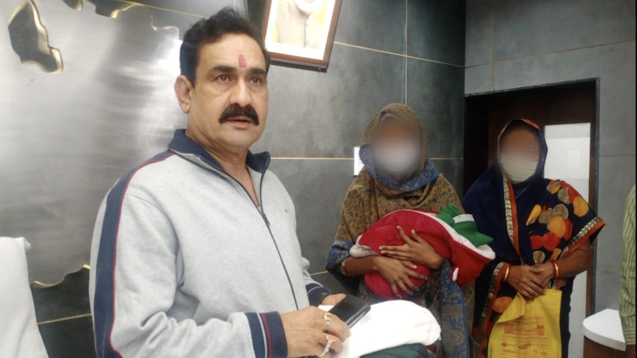 मध्यप्रदेश में लव जिहाद पर कानून बनाने के एलान के साथ पीड़ितों ने गृहमंत्री से लेकर पुलिस तक लगाई न्याय की गुहार - Bhopal News :  Victims complain to police before law on love jihad in Madhya Pradesh