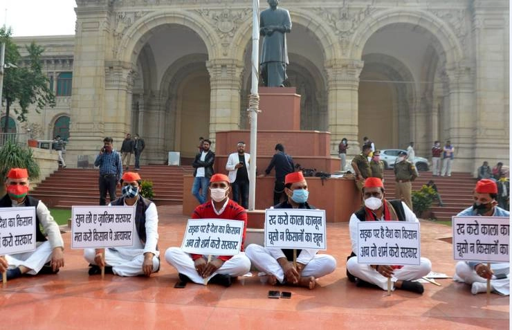 UP में भारत बंद 'बेअसर', पुलिस ने दिखाई सख्ती - bharat bandh Uttar Pradesh Yogi Adityanath